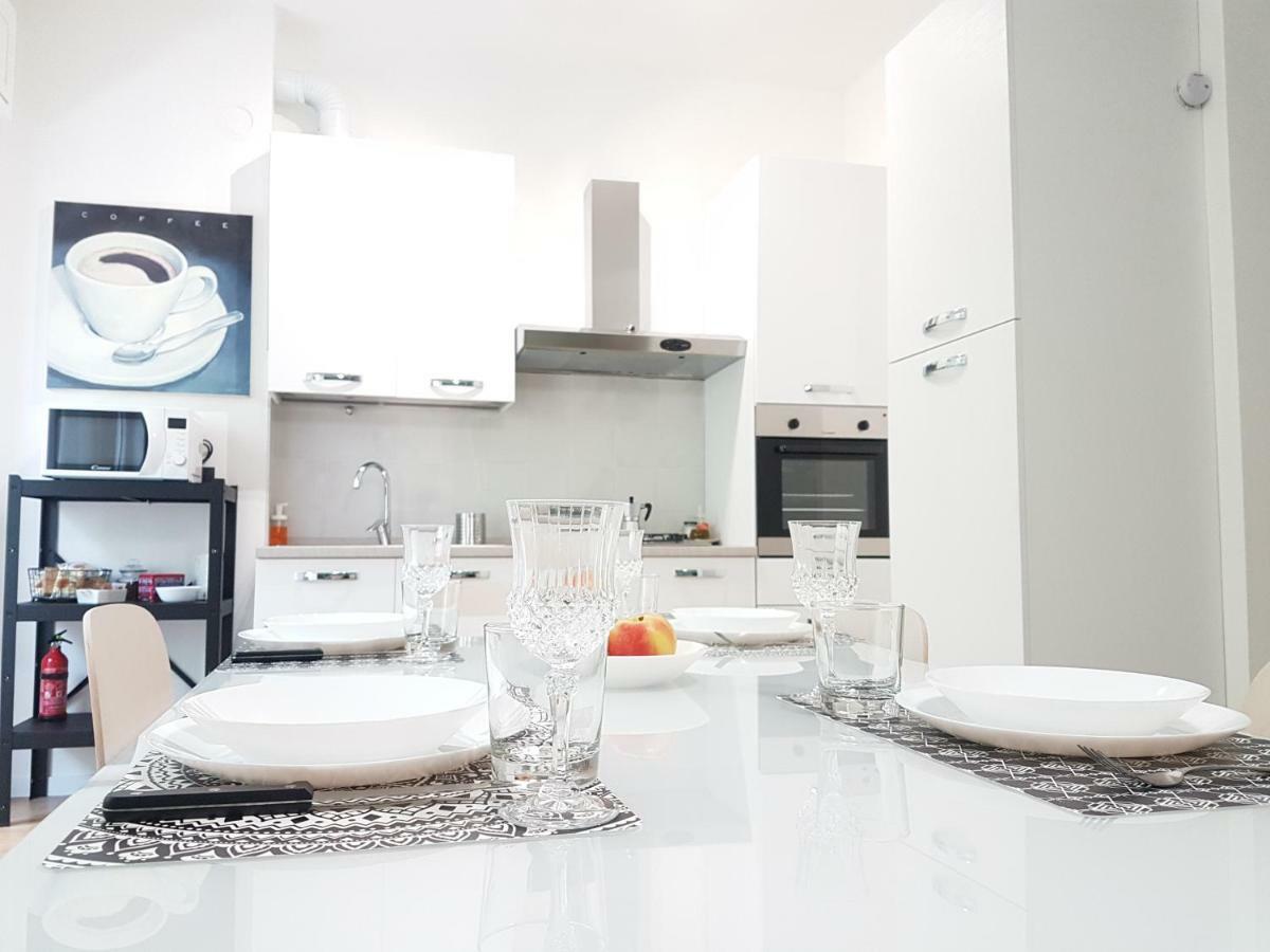 Lab3 City Private Apartment - 2 Bedrooms بافيا المظهر الخارجي الصورة